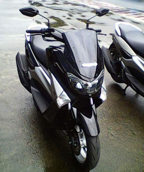 Xe tay ga Yamaha Nmax gi&aacute; rẻ tr&igrave;nh l&agrave;ng
